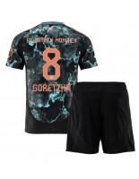 Bayern Munich Leon Goretzka #8 Venkovní dres pro děti 2024-25 Krátký Rukáv (+ trenýrky)